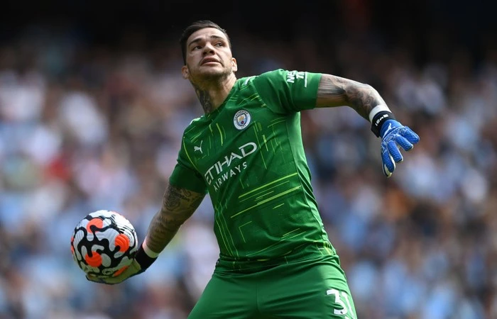 Guardiola Buka Pintu Andai Ederson Mau Pergi